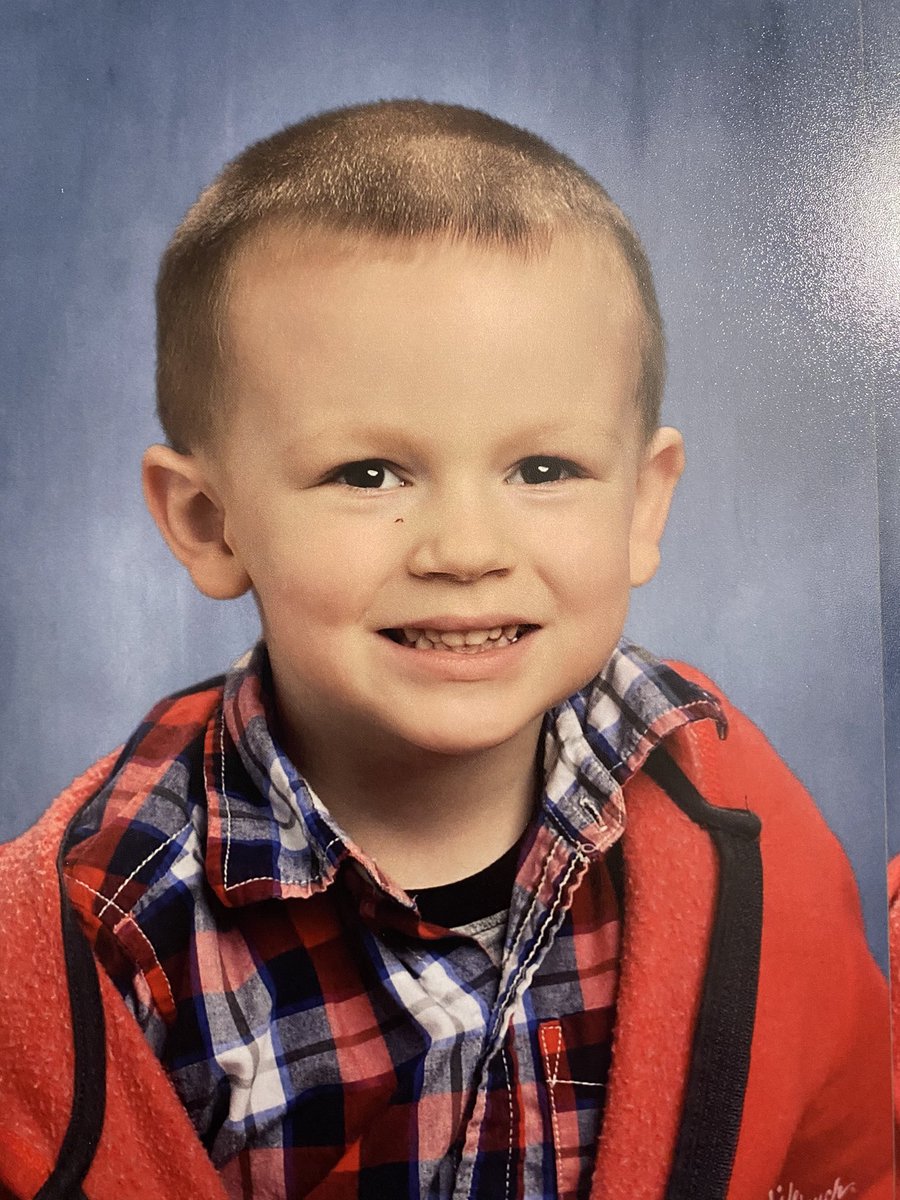 Hutch_Kimberly's tweet photo. How did my baby get so big?!??? Kindergarten pictures came in 🥰🥰🥰🥰🥰😭😭😭❤️❤️ https://t.co/QmuamjDWfK