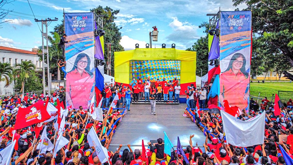 johanitakenpo's tweet photo. #28Oct | Los hombres y mujeres de #Aragua somos los verdaderos protagonistas de lo que estamos construyendo en la historia de la Patria. Cuente #Mariño con una mujer comprometida que estará en primera línea de batalla junto a nuestro pueblo #FestivalMundialDePoesía https://t.co/ZZPWFfiQM5