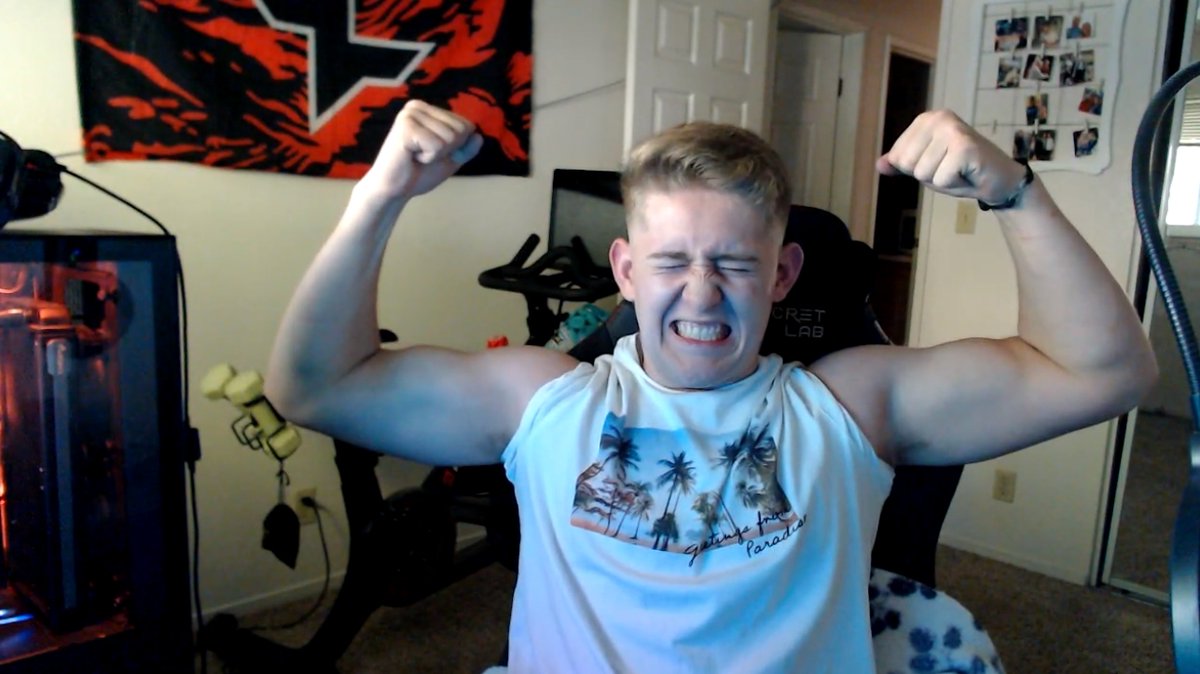 israxlite's tweet photo. Average FaZe clan enjoyer https://t.co/vAexW1BgLp