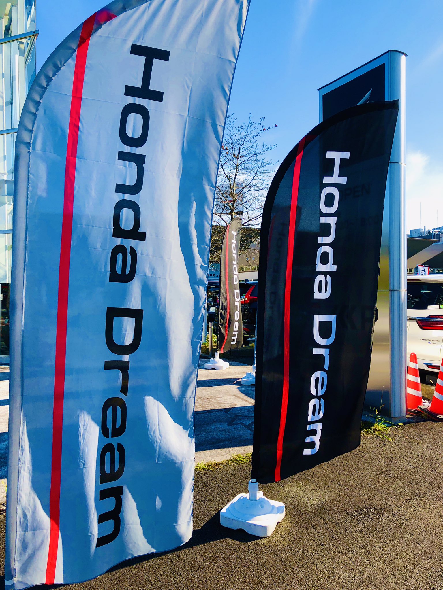 飛鳥ドライビングカレッジ日野 公式 おはようございます いつもお世話になっているホンダドリーム立川 ららぽーと立川 立飛そばにありアクセス抜群 日本で一番最初にオープンしたドリーム店ですよ しかもこちらではレンタルバイクもあるんで