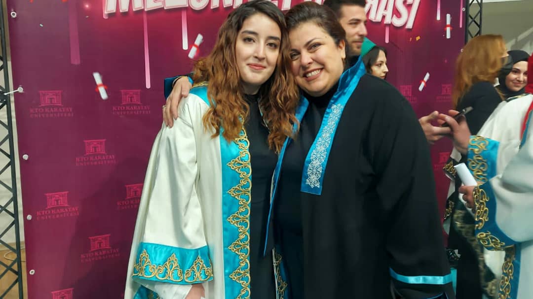 Gamzecolk98's tweet photo. Üniversite hayatım boyunca bizden desteğini hiçbir zaman esirgemeyen  ve tecrübeleriyle bizlere ışık tutan tüm hocalarıma emekleri için çok teşekkür ederim.. https://t.co/z5t4XtUhyI