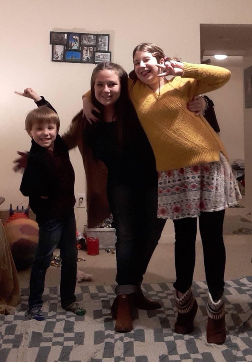 Ex_Wretch's tweet photo. Trying to take pictures with my kids be like..........♡ 😂😊❤
#ChildrenGetOlder
#ImGettingOlderToo
#LetThemBeLittle
#Family #Love https://t.co/fjC0WVbJPG