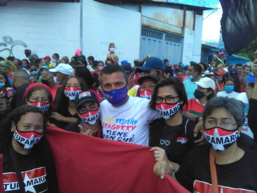 MBI_Rebeldes's tweet photo. #28Oct
Gran Inicio de Campaña hoy en #AraguaTieneConQué con @Soykarinacarpio y @BrullerbyPSUV rumbo a la victoria del #21Nov y el Glorioso Municipio MBI dijo presente.
#TupamaroMBITieneConQ
#LaEraRebelde https://t.co/JFOLK9n7G9