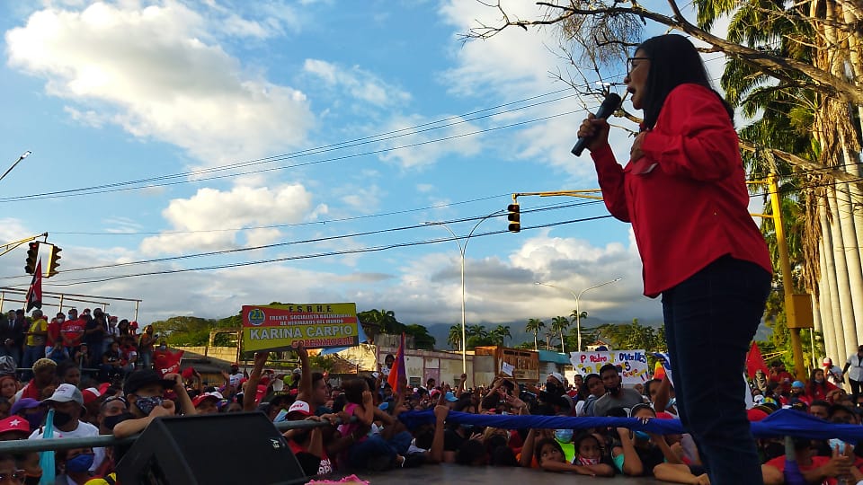 MBI_Rebeldes's tweet photo. #28Oct
Gran Inicio de Campaña hoy en #AraguaTieneConQué con @Soykarinacarpio y @BrullerbyPSUV rumbo a la victoria del #21Nov y el Glorioso Municipio MBI dijo presente.
#TupamaroMBITieneConQ
#LaEraRebelde https://t.co/JFOLK9n7G9