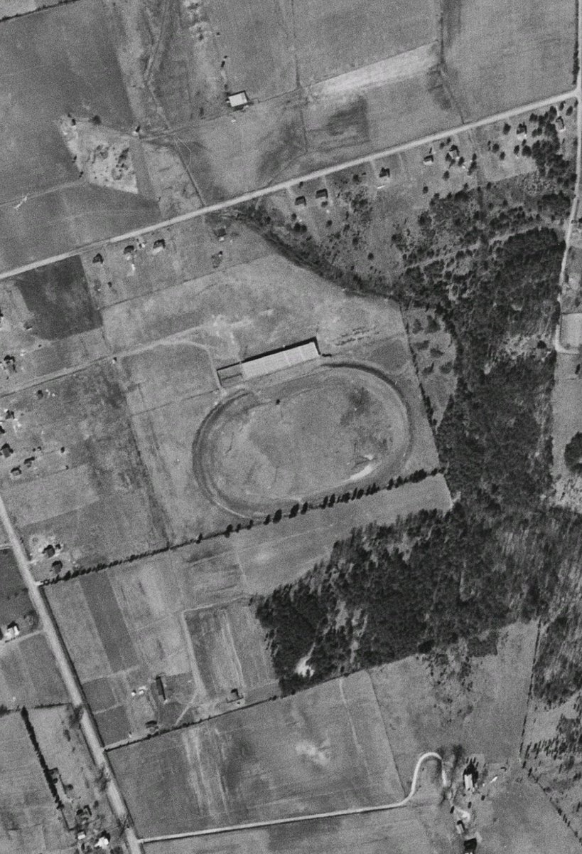 RacingAerials's tweet photo. Old Dominion Speedway (Defunct)
Manassas, VA
1952 https://t.co/deGl3mcJmc