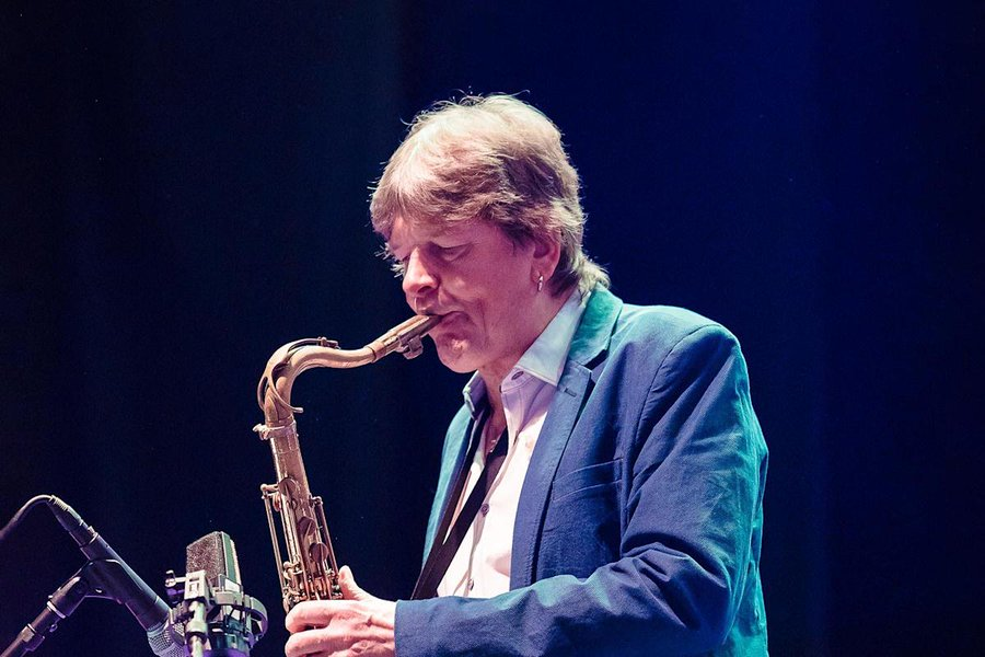 andreasharsono's tweet photo. British saxophonist Mel Collins talked about his years with King Crimson, the Rolling Stones, Tina Turner, Roger Waters, Dire Straits, Pete Townshend, Eric Clapton etc. Very informative interview #UnknownLegends https://t.co/mXZlTSD34r https://t.co/I8rUgWXgYC