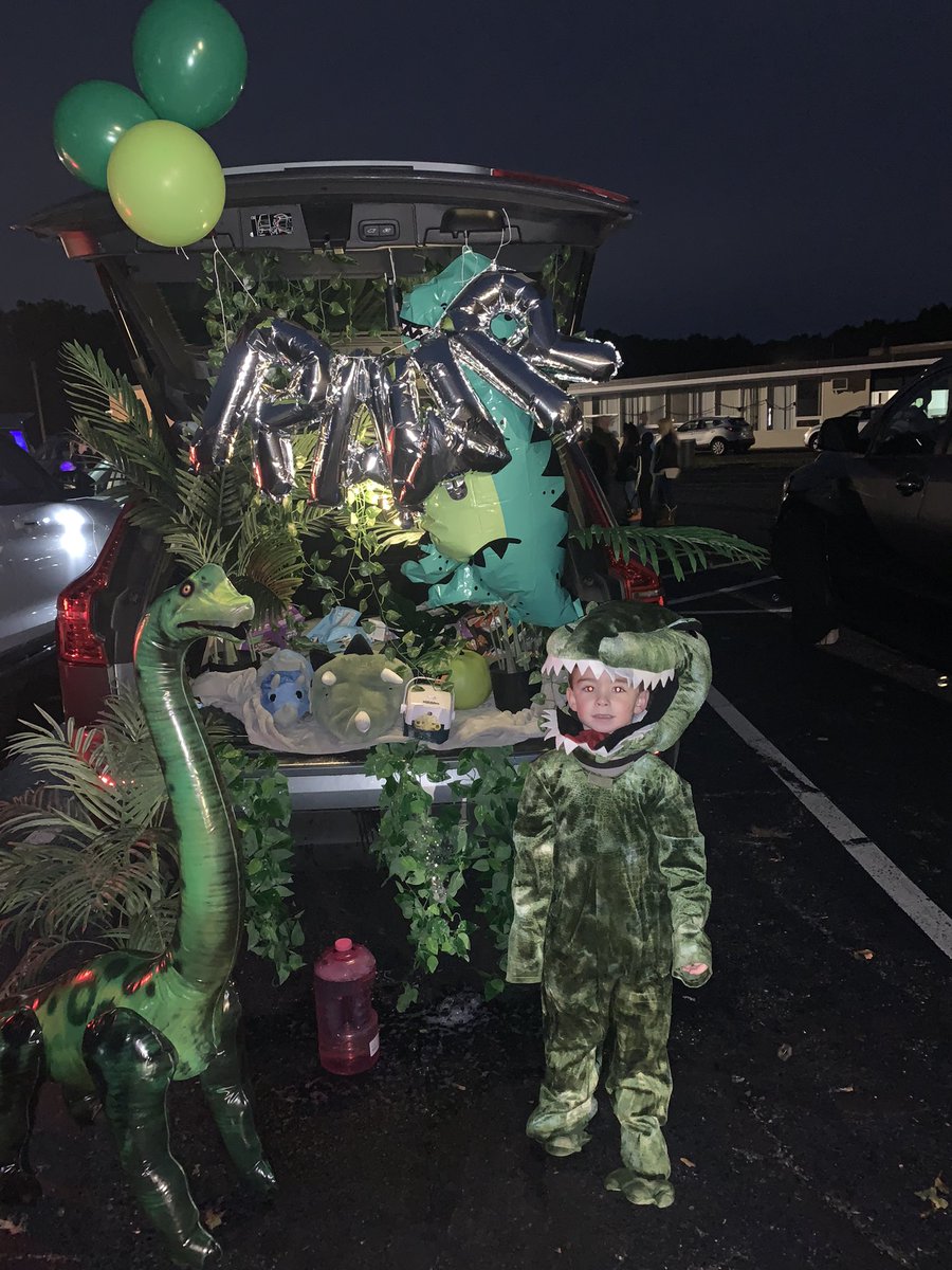 mrskefor's tweet photo. Trunk or treat was a blast tonight at #awesomeAmvet! https://t.co/4yinVKGf5I