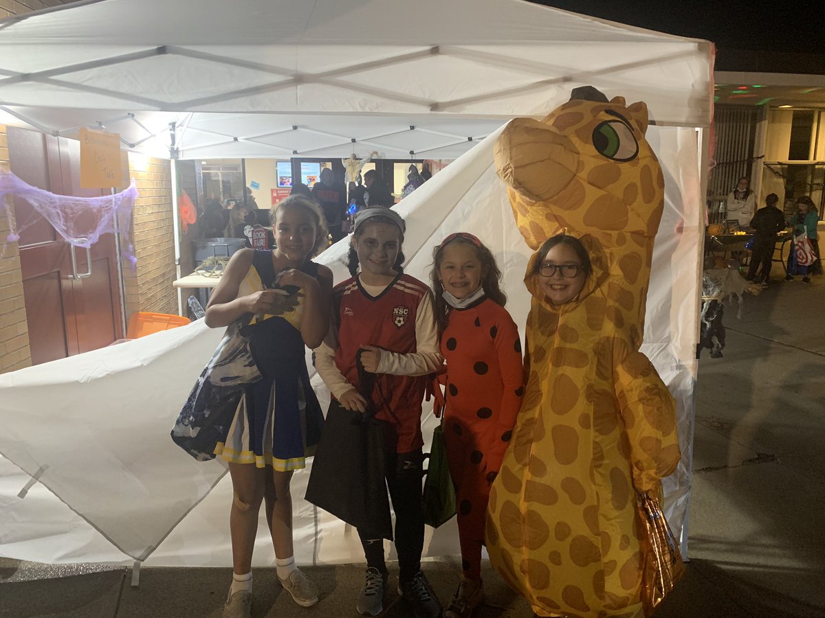 mrskefor's tweet photo. Trunk or treat was a blast tonight at #awesomeAmvet! https://t.co/4yinVKGf5I