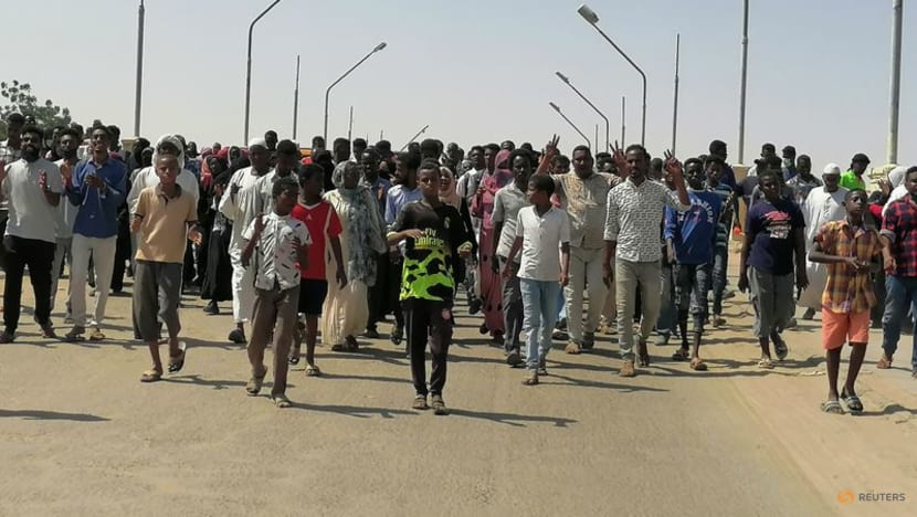 sudanreeves's tweet photo. No one should underestimate the number of Sudanese lives al-#Burhan, #Hemeti, &amp; other junta leaders are willing to sacrifice in an increasingly desperate effort to maintain complete power in #Sudan. The death toll from demonstrations to take place Saturday will likely be horrific https://t.co/5xbQaCt9bG
