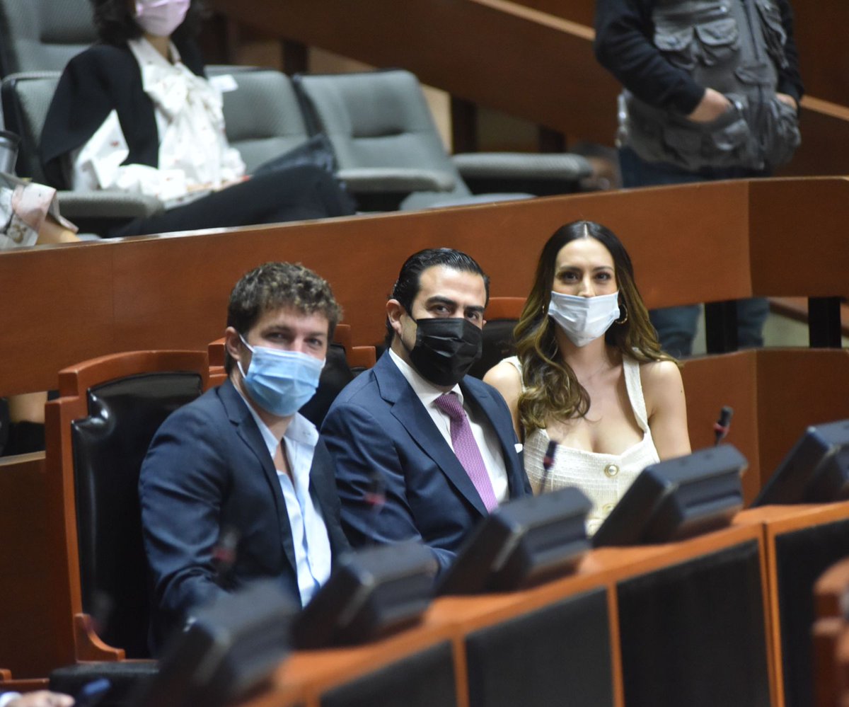 AnalySandoval's tweet photo. Hoy nuestro gobernador @EnriqueAlfaroR rindió su #TercerInforme, en un ejercicio republicano de rendición de cuentas. Gracias al trabajo de muchas y muchos Jaliscienses trabajadores nuestro estado es cada vez más fuerte. https://t.co/2SKLMY64L1