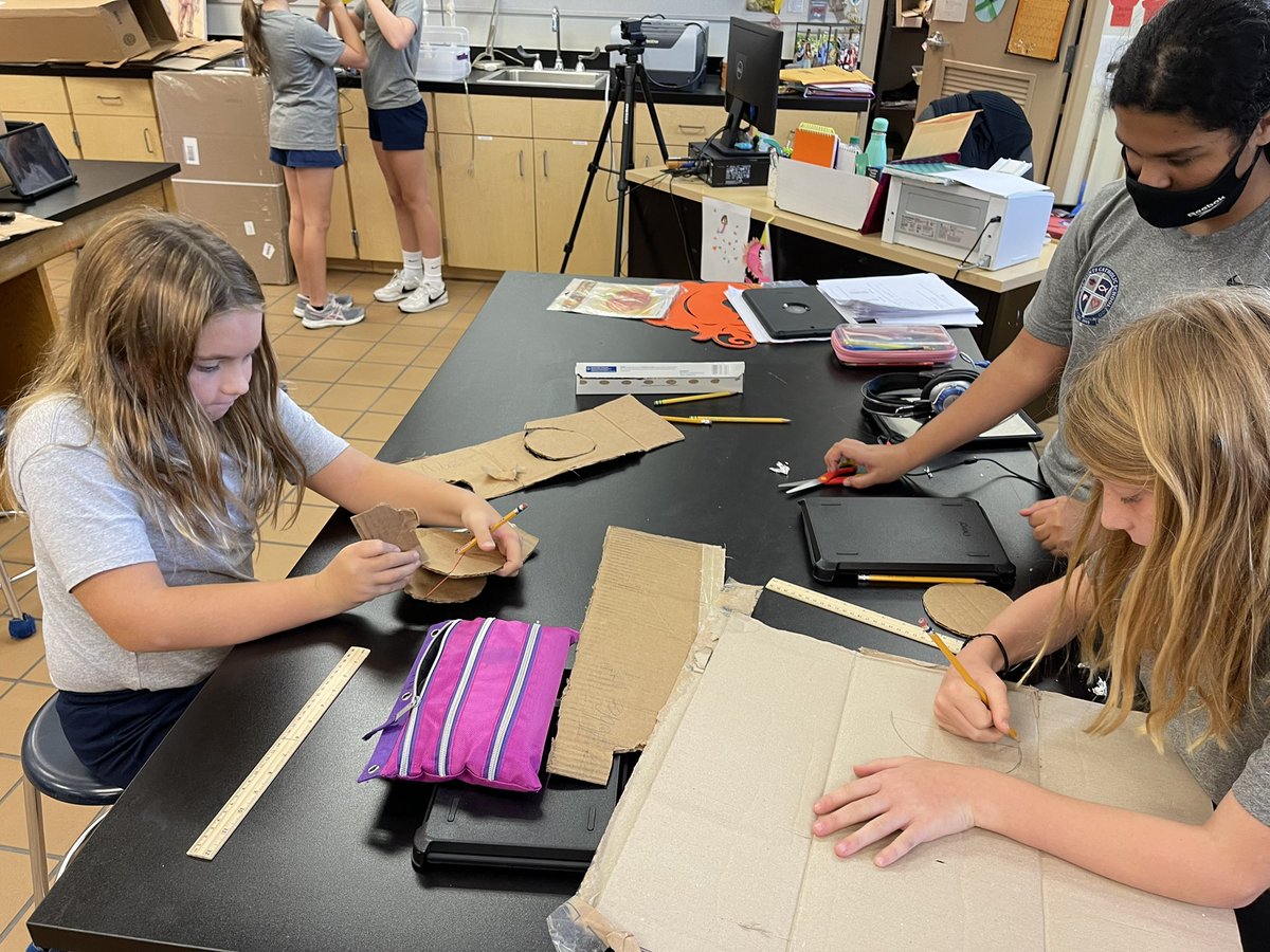 susan_collado's tweet photo. Stream classes working on a design challenge, making their own prototypes of the Curiosity Rover. Engineering design starting young. #STEMed #NASA @allsaintsjup https://t.co/I05F0jVSE5