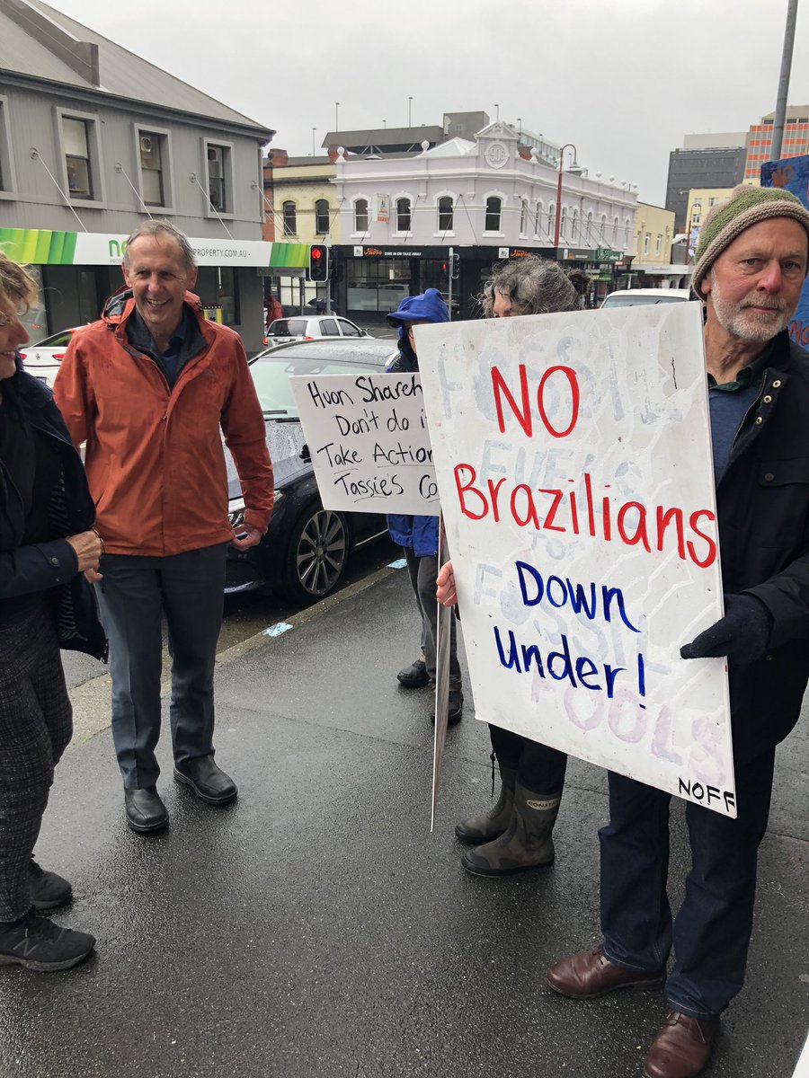 Loulou61496723's tweet image. @TAMP_TasMarine  what a great turn out! Despite the weather, thanks for lovely chats with all these great protesters. #toxicsalmon