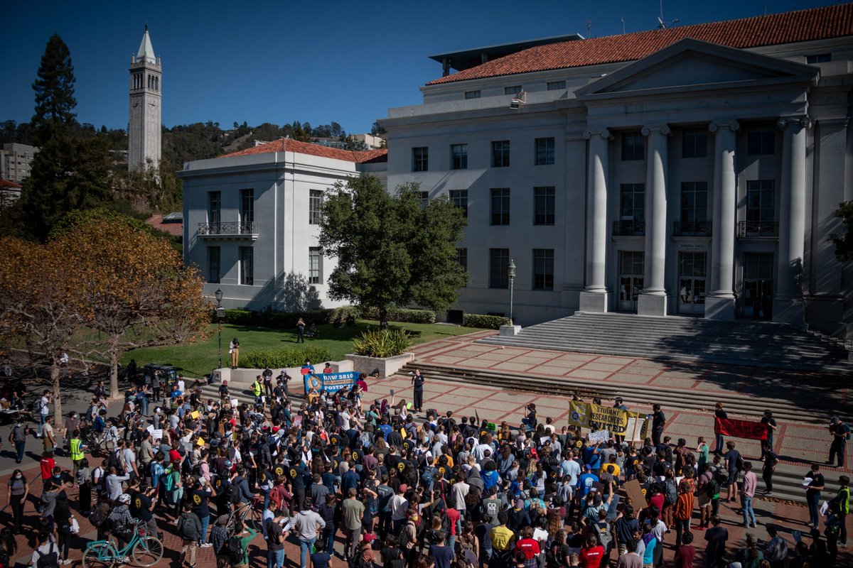Student Researchers United-UAW (@sruuaw) on Twitter photo Over 500 SRs, Postdocs, and supporters rallied today at <a href="/UCBerkeley/">UC Berkeley</a> to tell <a href="/UCPrezDrake/">Michael V. Drake</a> to recognize SRU-UAW and negotiate a just contract with <a href="/UAW5810/">UAW Local 5810</a> Over 500 SRs, Postdocs, and supporters rallied today at <a href="/UCBerkeley/">UC Berkeley</a> to tell <a href="/UCPrezDrake/">Michael V. Drake</a> to recognize SRU-UAW and negotiate a just contract with <a href="/UAW5810/">UAW Local 5810</a>