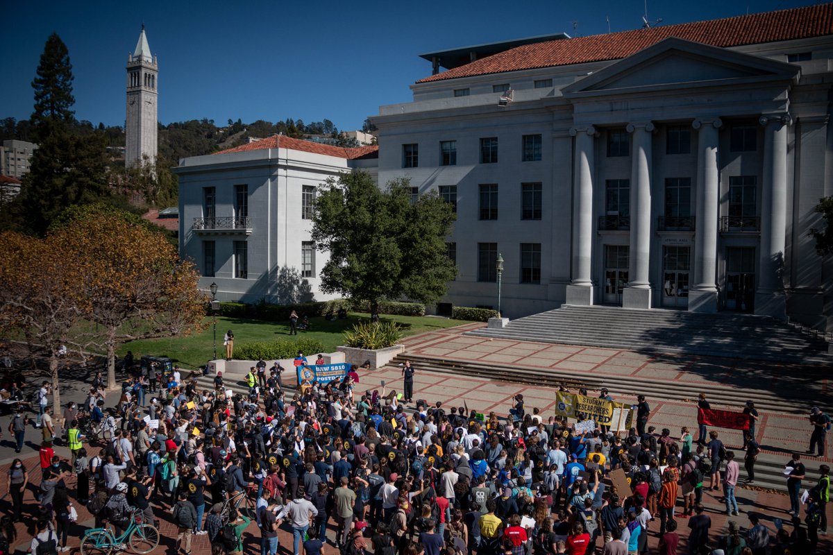 Over 500 SRs, Postdocs, and supporters rallied today at @UCBerkeley to tell @UCPrezDrake to recognize SRU-UAW and negotiate a just contract with @UAW5810