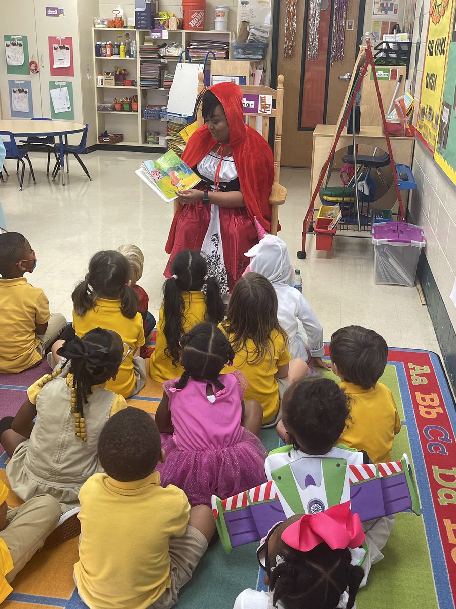 KinnEducates's tweet photo. I had fun as Little Red Riding Hood reading to PreK students today! I even brought Granny Wolf with me. We gave every child a book for being a good audience! #ReadfortheRecord #reading @MobilePublicSch @DicksonTigers @preksmiths https://t.co/siDRA9qaKD