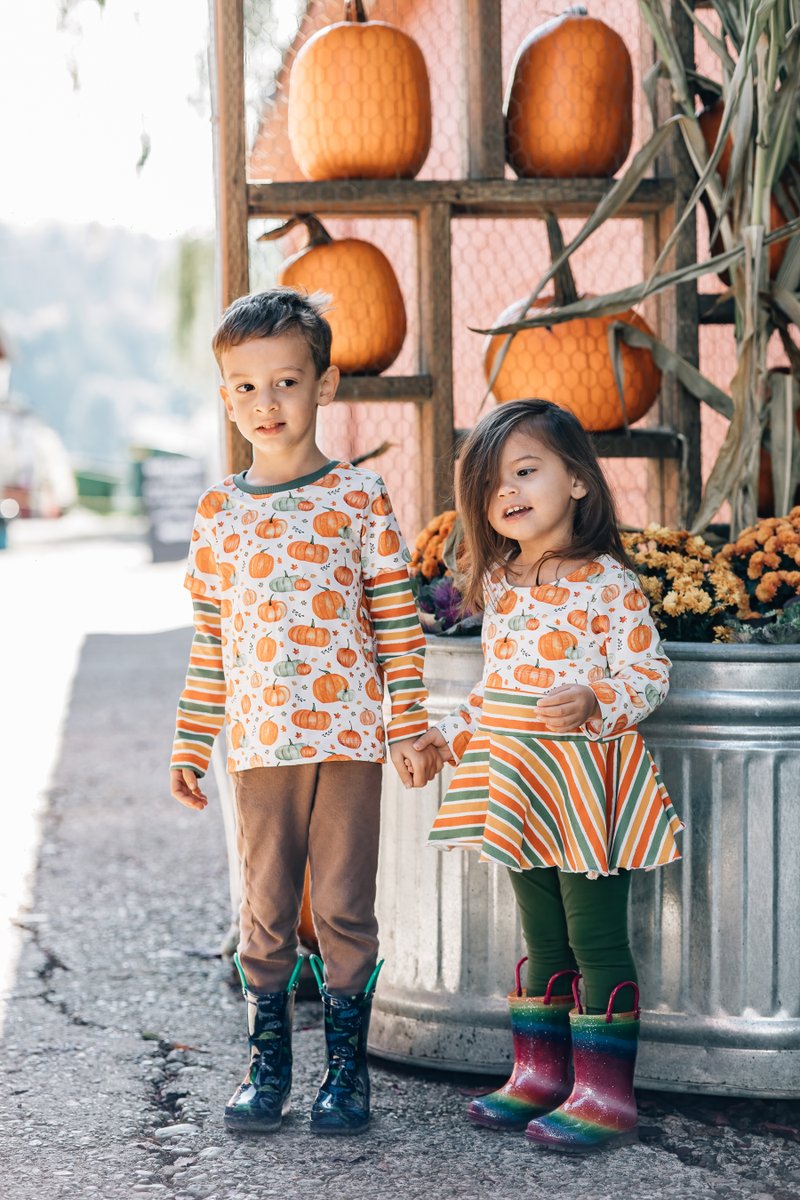 katilimade's tweet photo. A trip to the pumpkin patch means cute pumpkin outfits for the kids! https://t.co/zamIKPC5js https://t.co/nDvivBFTkN