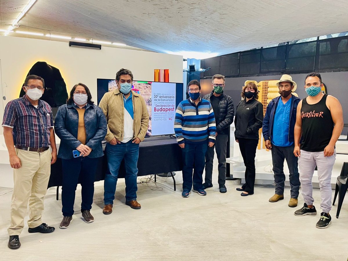 CaNalWMF's tweet photo. Primer día del taller sobre #PatrimonioMundial impartido por #UNESCOMéxico al equipo que conformamos el proyecto #CaNalWMF
#CanalNacional
#WorldMonumentsFund
#MXTC
#PatrimonioDeLaCiudad
#CiudadAgua
#MemoriaLacustre https://t.co/JcIabM24LK