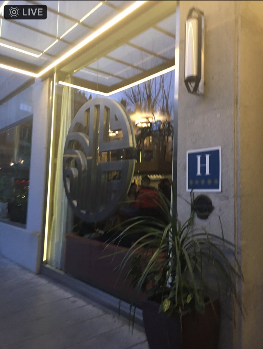 OlayaExclusive's tweet photo. Buenos días ‘Madrid’ como me gustan los hoteles matutinos #FelizViernesATodos #Hotelesmatutinos #kinky #escorthighclass #hotels #escortMadrid #luxury #MadridEscort #skype #presencial #citasconcertadas https://t.co/lnCKO4PkxP