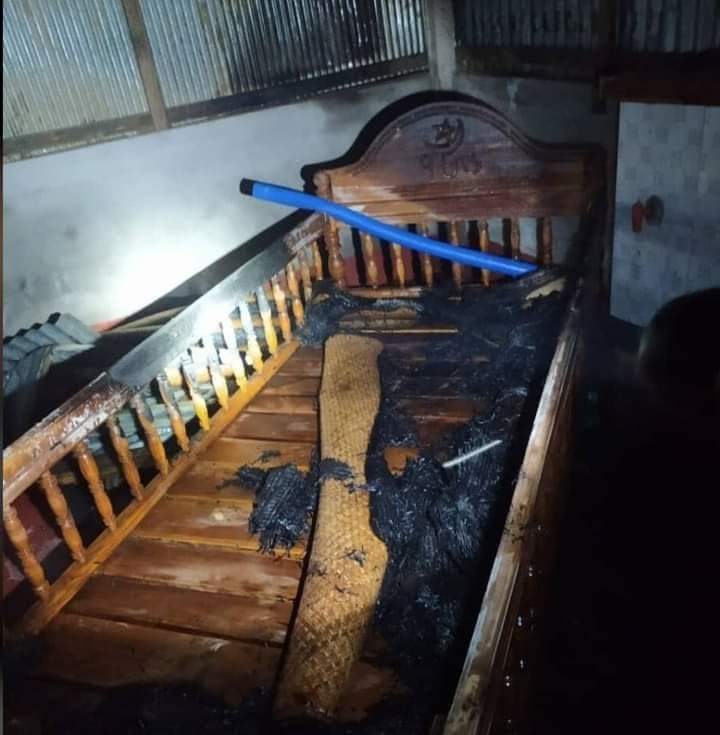 IamAnis___'s tweet photo. #TripuraRiots
Democratic country??
Where is police/military???
Mixed conspiracy???
Wanted to make this India?
@PoliceTripura
@TripuraCMO 
@HMOIndia 
@DefenceMinIndia https://t.co/DfCK1K7Axu