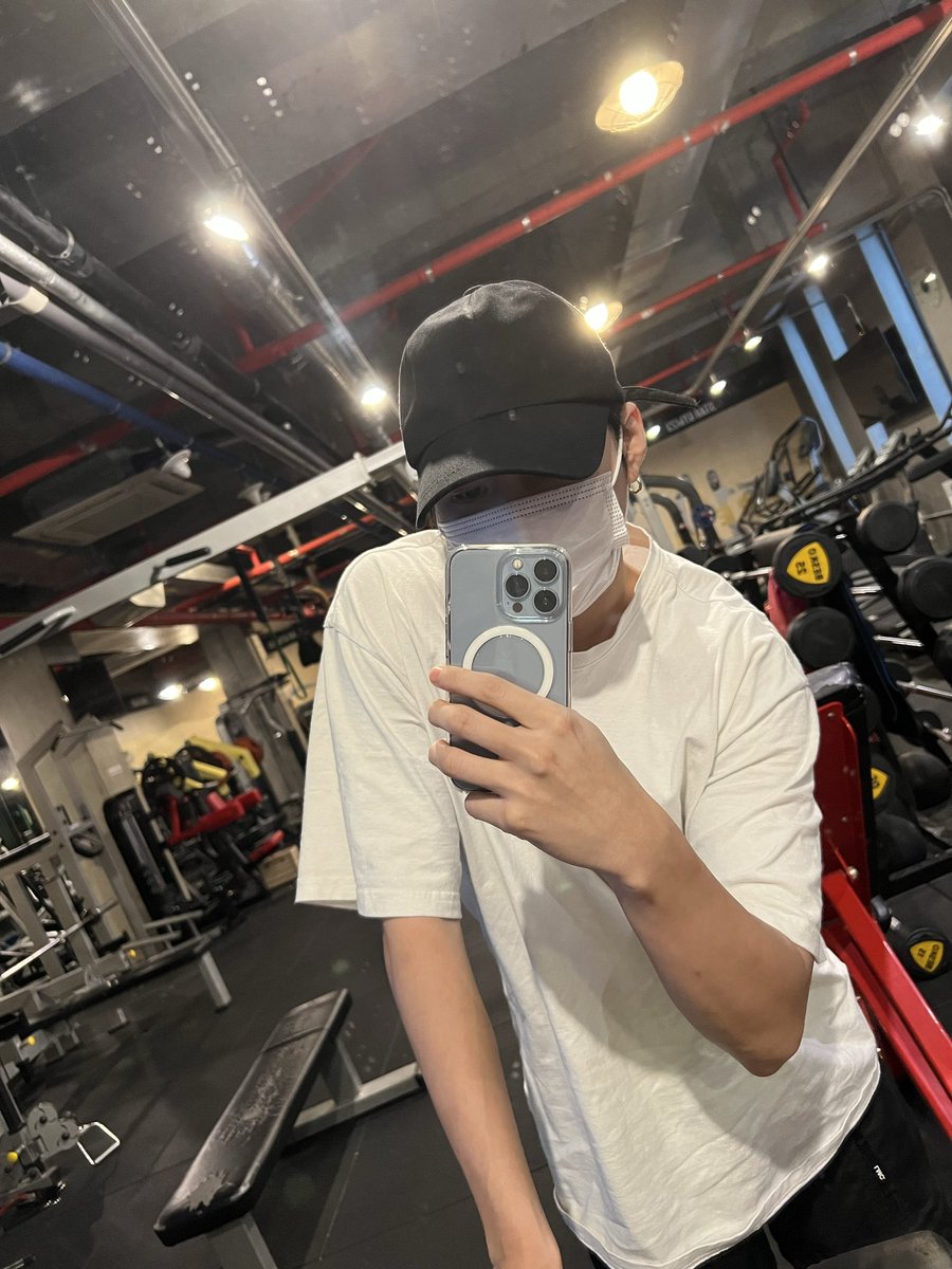 [Pic] 211029 FNS

"ออกกำลัง​กายเสร็จ​แล้ว!! ฮานึลของเรา ทำอะไร​กันอยู่~ เดี๋ยว​ก็จะได้เจอกันแล้วใช่ไหมครับ?!" 

#하성운 #HASUNGWOON #河成雲 #ハソンウン #ฮาซองอุน