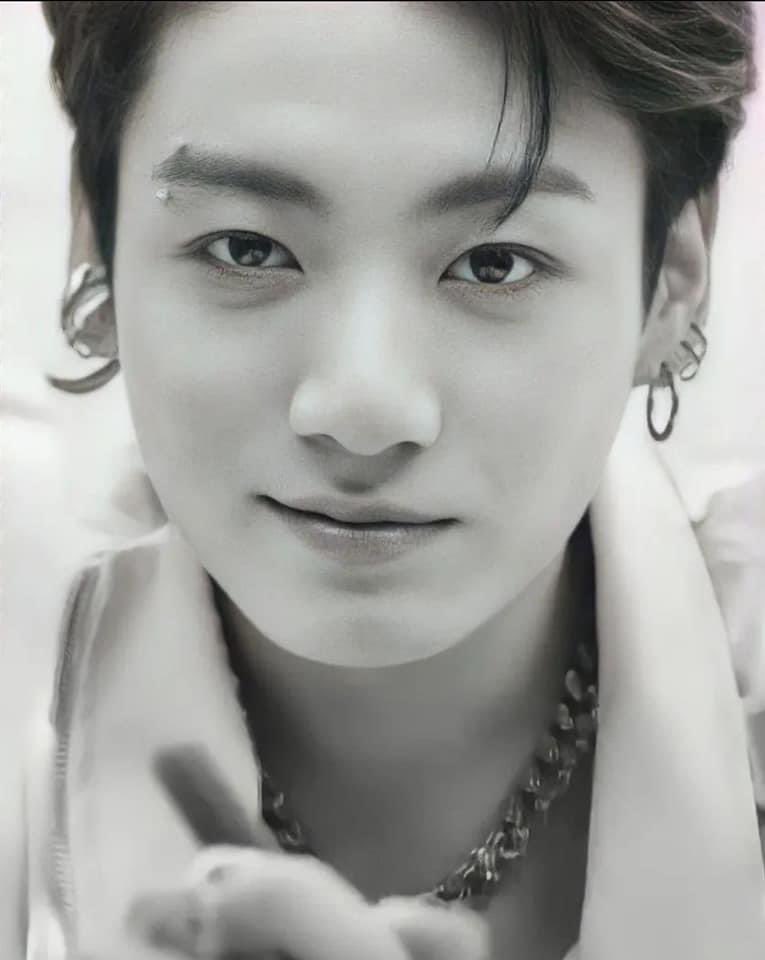 donafem13vantae's tweet photo. “Falling” in love with this guy all over again! 💜 how to move on!!! #JK #FallingByJungkook #JKFallingCover @BTS_twt @bts_bighit https://t.co/AbcrQjwniT