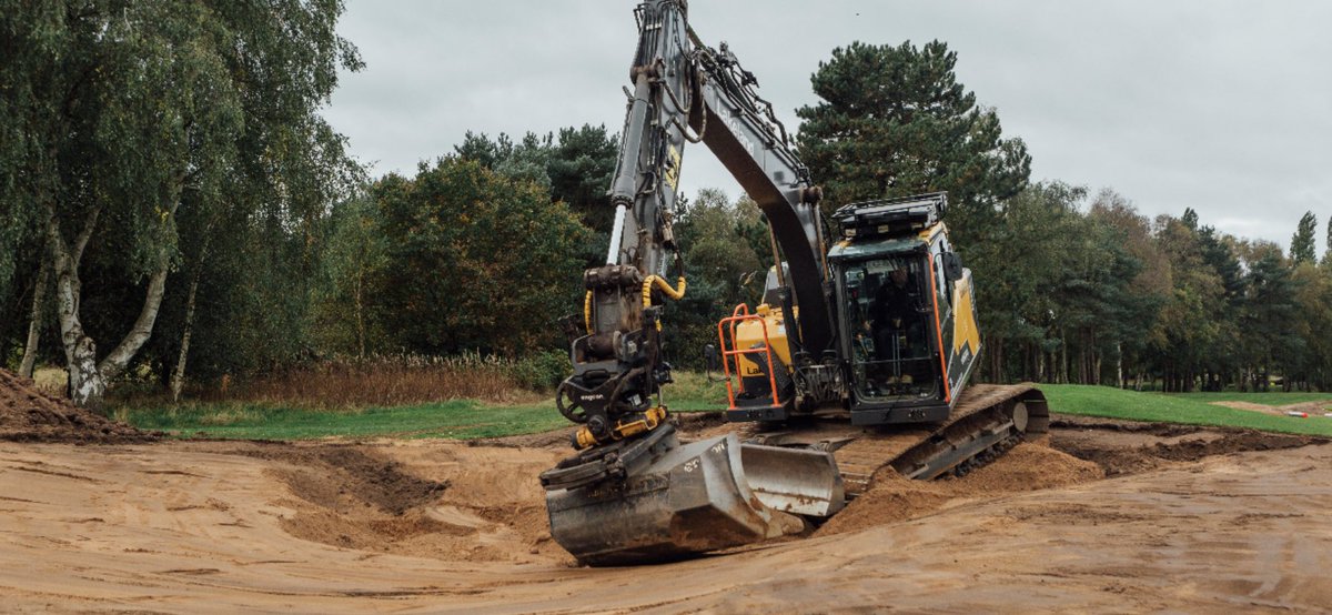 LakelandE's tweet photo. Bunker renovations @lincolngc with @Fineturf @creative_golf @KenBrownGolf @adibutt28 @engcon_uk @SMT_GB https://t.co/pfUwHAaNco