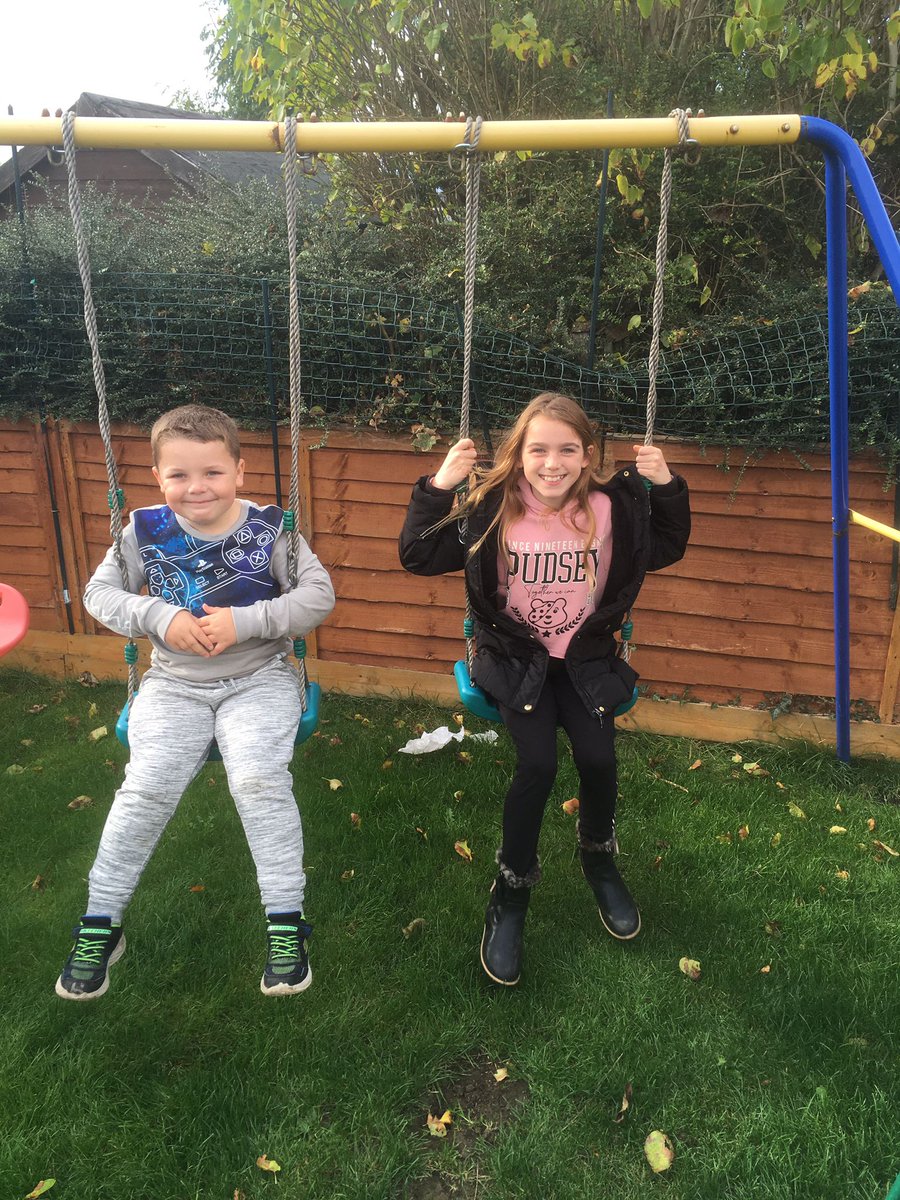 RichardStead's tweet photo. Ahead of #COP26 @BBCLeeds Breakfast today...

You can #PledgeToChange 👉 https://t.co/Ah8l4qmZxQ

and meet our 'Green Guinea Pigs' - Abi and family who for the next two weeks are taking part in our #YeadonProject 👇 https://t.co/IvbIziPB4j