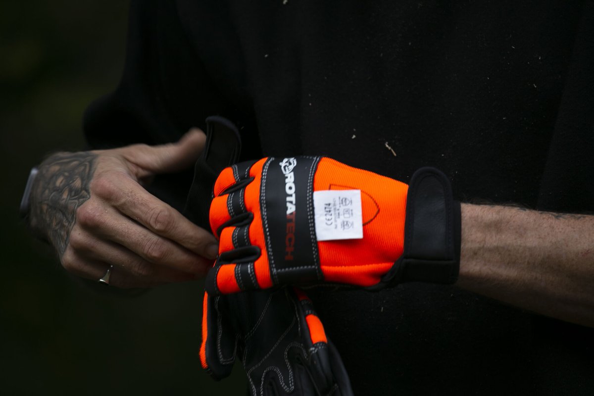 northernarb's tweet photo. 🌳🌳If you are a tree climber you will love these new chainsaw gloves🌳🌳

Find your size here > https://t.co/dTwaAluqrS

This glove offers extra comfort, breathability and above all excellent operation control when using a chainsaw. https://t.co/mmU2efE4D0