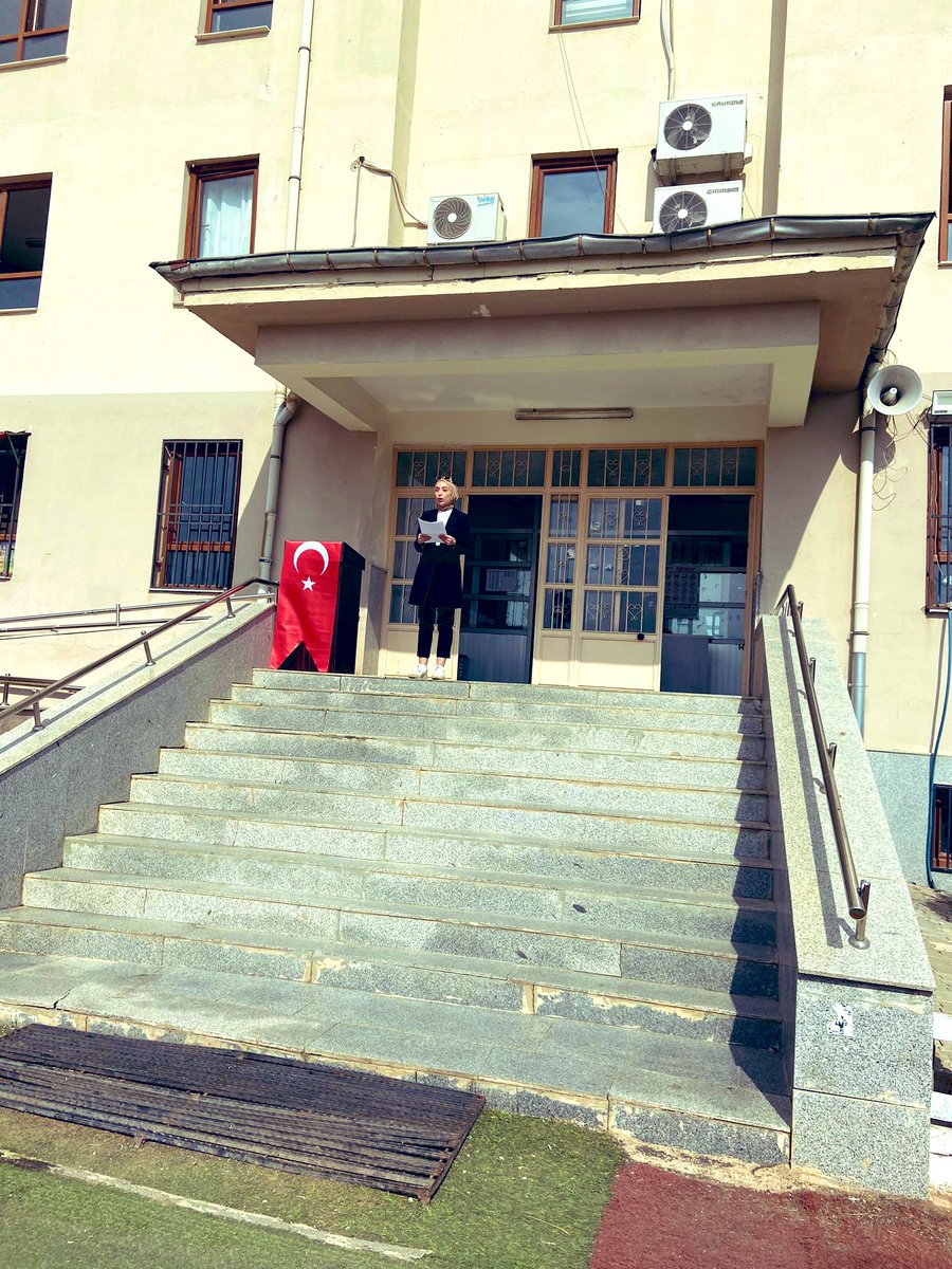 Okulumuzda Öğretmen ve Öğrencilerimiz ile beraber 29 Ekim Cumhuriyet Bayramı Kutlaması gerçekleştirdik. <a href="/ondercengel/">Önder Çengel</a> @ibrahim_Yagan63 <a href="/NedimZK09845287/">Nedim ÖZKAN</a> <a href="/salih_ekinci/">SALİH EKİNCİ</a>