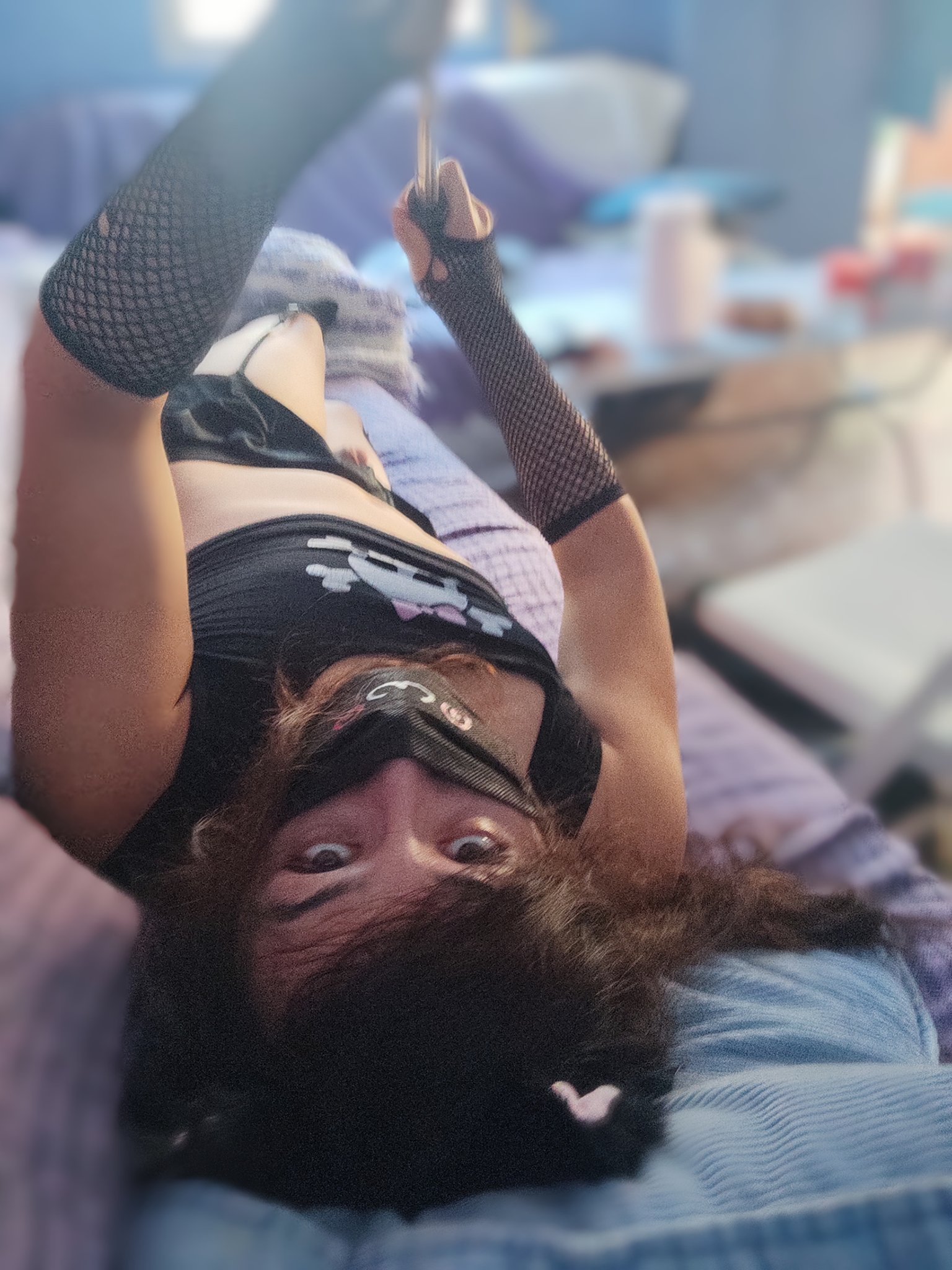 1 pic. Sup, my loves.
 Your kitty boy is going to sleep. We have so much fun on the stream of today.