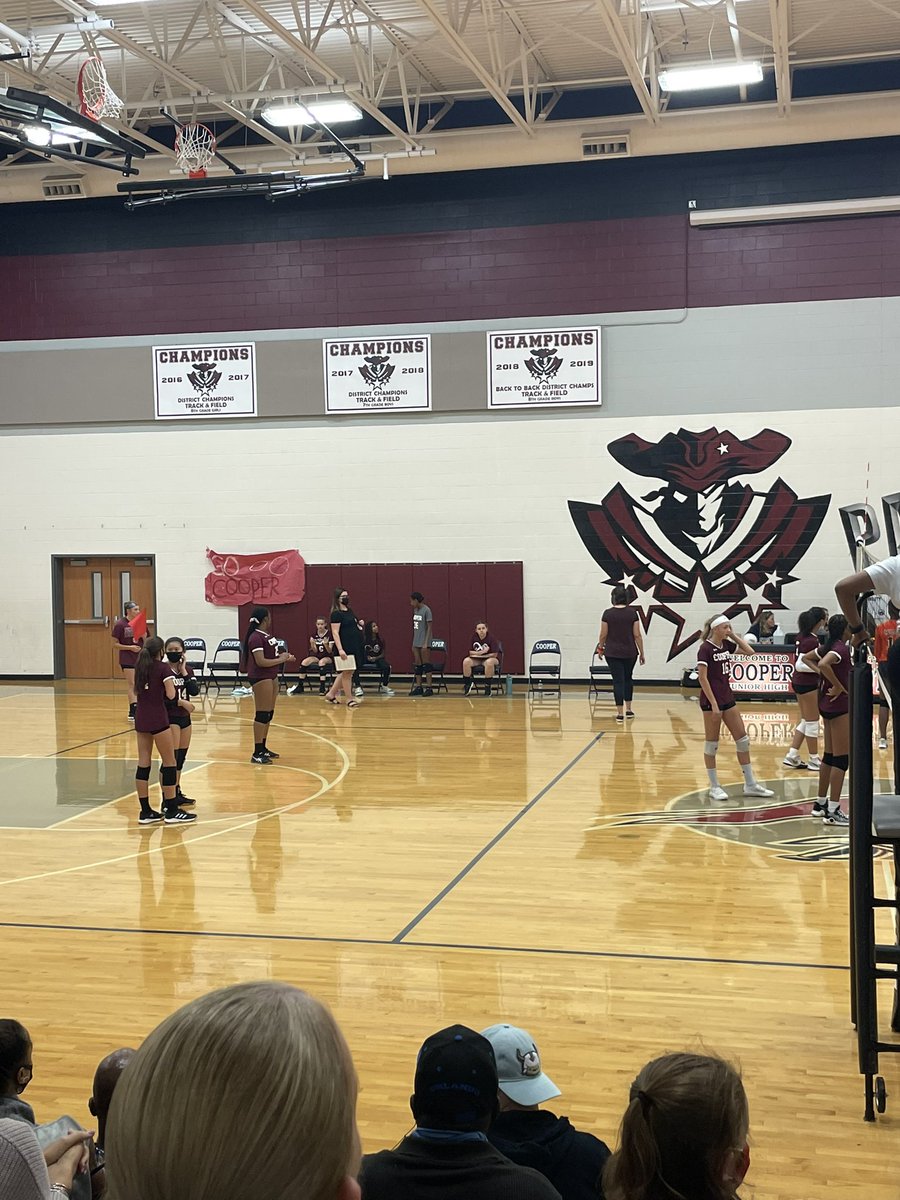 AHMOVB's tweet photo. Cooper 7th grade match is underway. 🏐🏴‍☠️ Future Pirates! #AHMO https://t.co/mfF3ioroxM