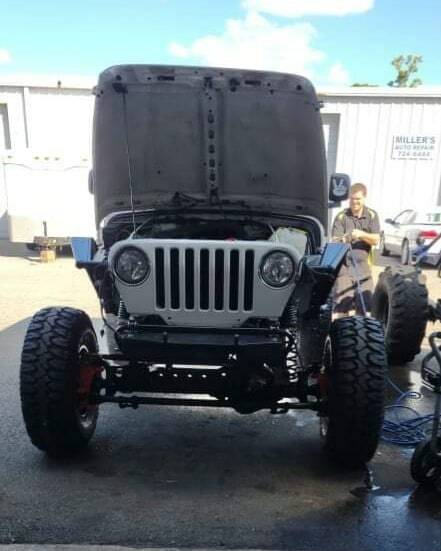 Krawln4TheFalln's tweet photo. That Stance... 

#1tons #metalcloakownersclub #jeepbuild https://t.co/pilckIIWe9 https://t.co/qPzQA0JV5Q