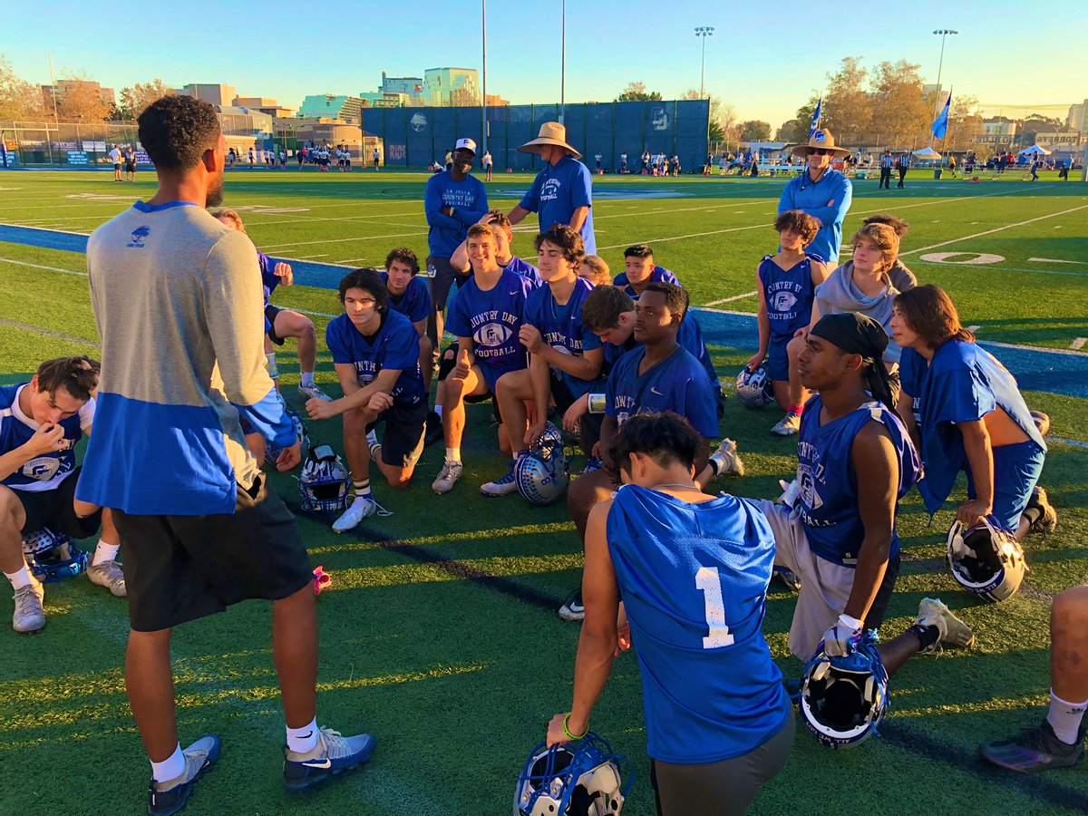 coach_hales's tweet photo. Great final #ThursdayCoachTalk of the @TORREYFOOTBALL regular season by Coach Deion Stratton about #PlayingForTheSeniors and #KillingTheNoise this week! #Tenacity #Unbreakable #Fun #Focus #TorreyPride https://t.co/V5GGa2Fyh1
