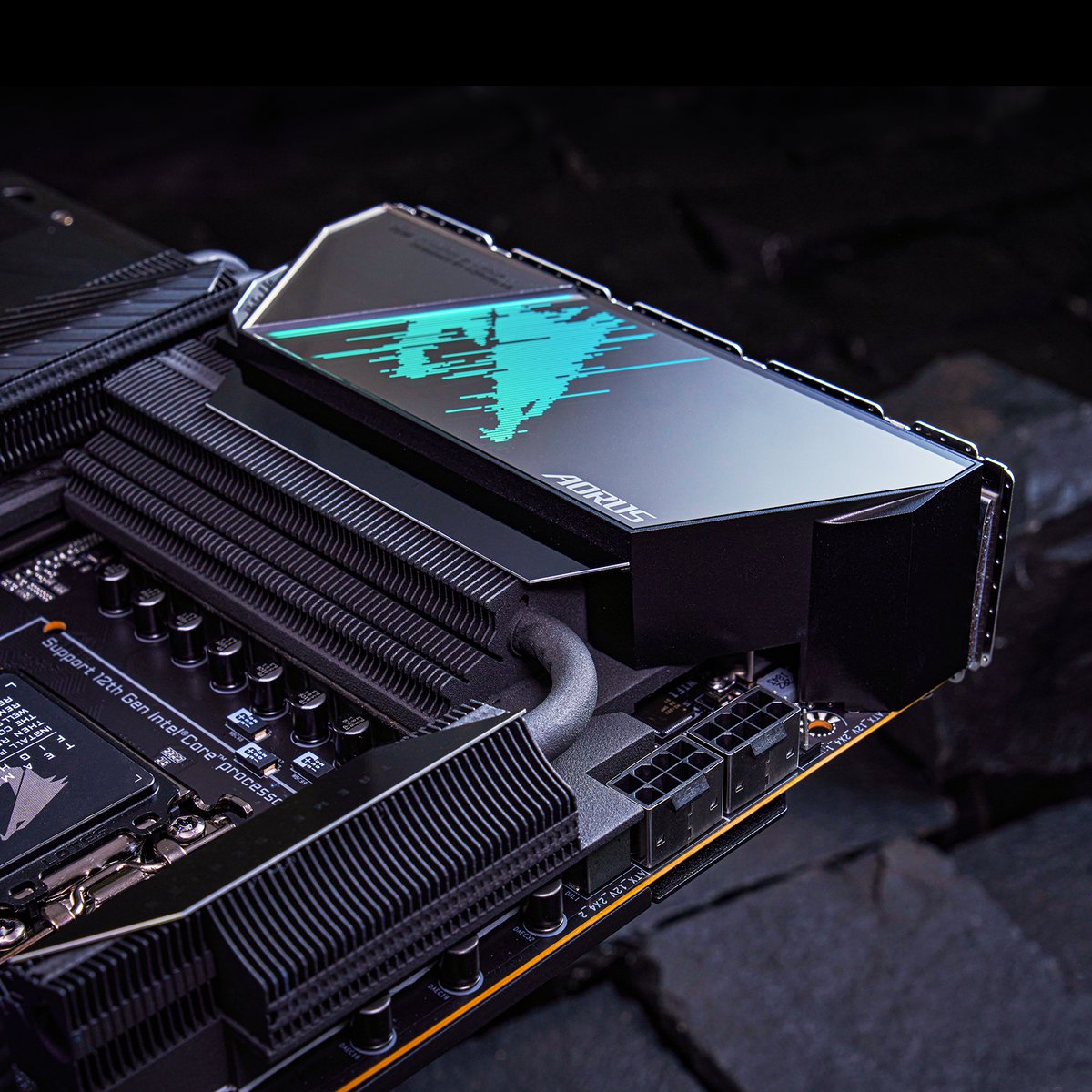 AORUS tweet media
