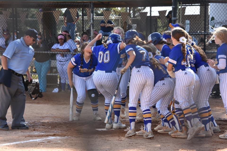 Let’s go Lady Trojans! 💙💛🥎
