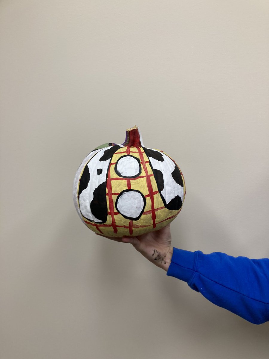 🎃PUMPKIN CONTEST 🎃Who ever receives the most likes wins! 👻

Kate and Maddie
Toy story 🤠🚀