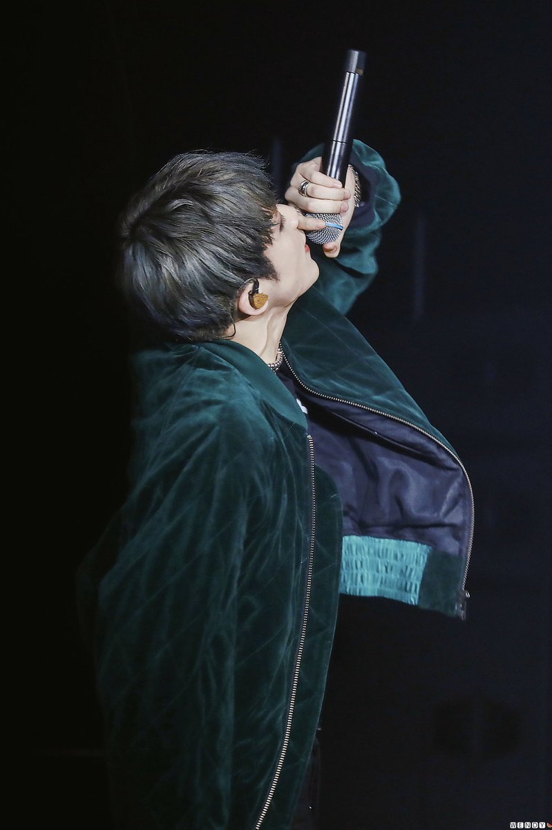 hourly mark lee 🫑 tweet media