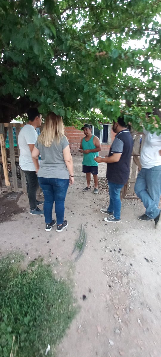 mabilopez03's tweet photo. En nuestras manos✋ tenemos la Herramienta más poderosa para lograr un camino mejor
Boleta =Voto📦
Hoy #VamosConVos con los vecinos del
 B° #Peruzzotti #Pilar
#VivirConTranquilidad 
@RandazzoF
@juanmoraco 
@PilarVamoscvos https://t.co/DETuq8TGrT