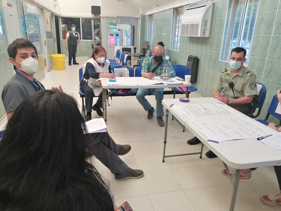 Carab_Maule's tweet photo. #SANJAVIER: Carabineros comunitarios participó en la primera reunión del #ConsejodeDesarrollo realizada en el #Cecosf #SanPablo, para tratar temas de seguridad y buscar las formas para trabajar de manera conjunta👮👮. #CarabinerosDeTodos https://t.co/I7xUUjg7lU