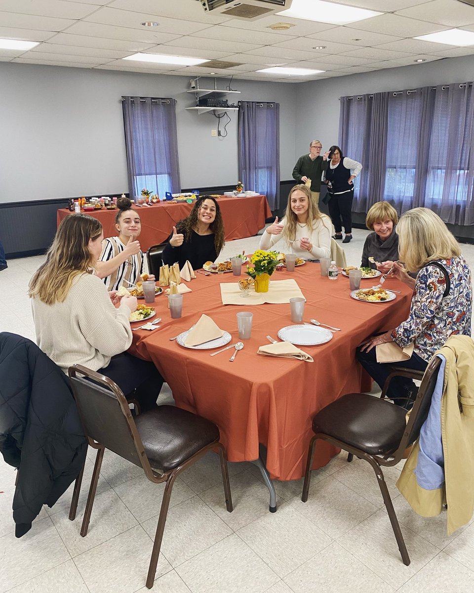 ESU_WBB's tweet photo. THANK YOU❣️ - To our retired faculty for hosting a special dinner tonight to kick-off our season! 🍽 Everything was delicious, & we are so blessed to have such amazing people supporting our family. 🙌🏼❤️
#WarriorFamily #WhereWarriorsBelong #CupcakeComa🧁 https://t.co/BeXBJcfhRw