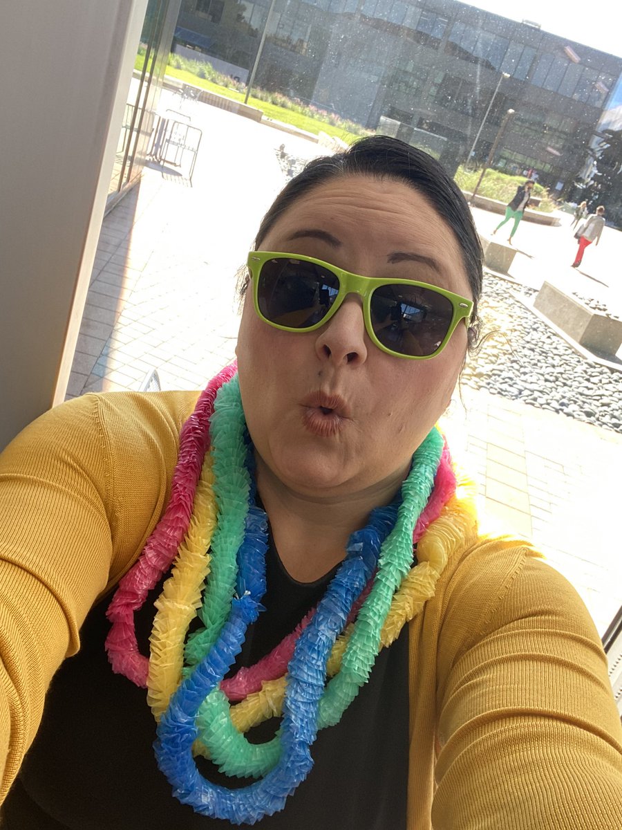 AVPDOSiliana's tweet photo. Happy Pride @UHClearLake 🏳️🌈 we had a great time at the parade today!! Thank you for making space for our community! #QueerLatina #UHCLPride #LGBTQHistoryMonth https://t.co/wQJ8SoL4NH