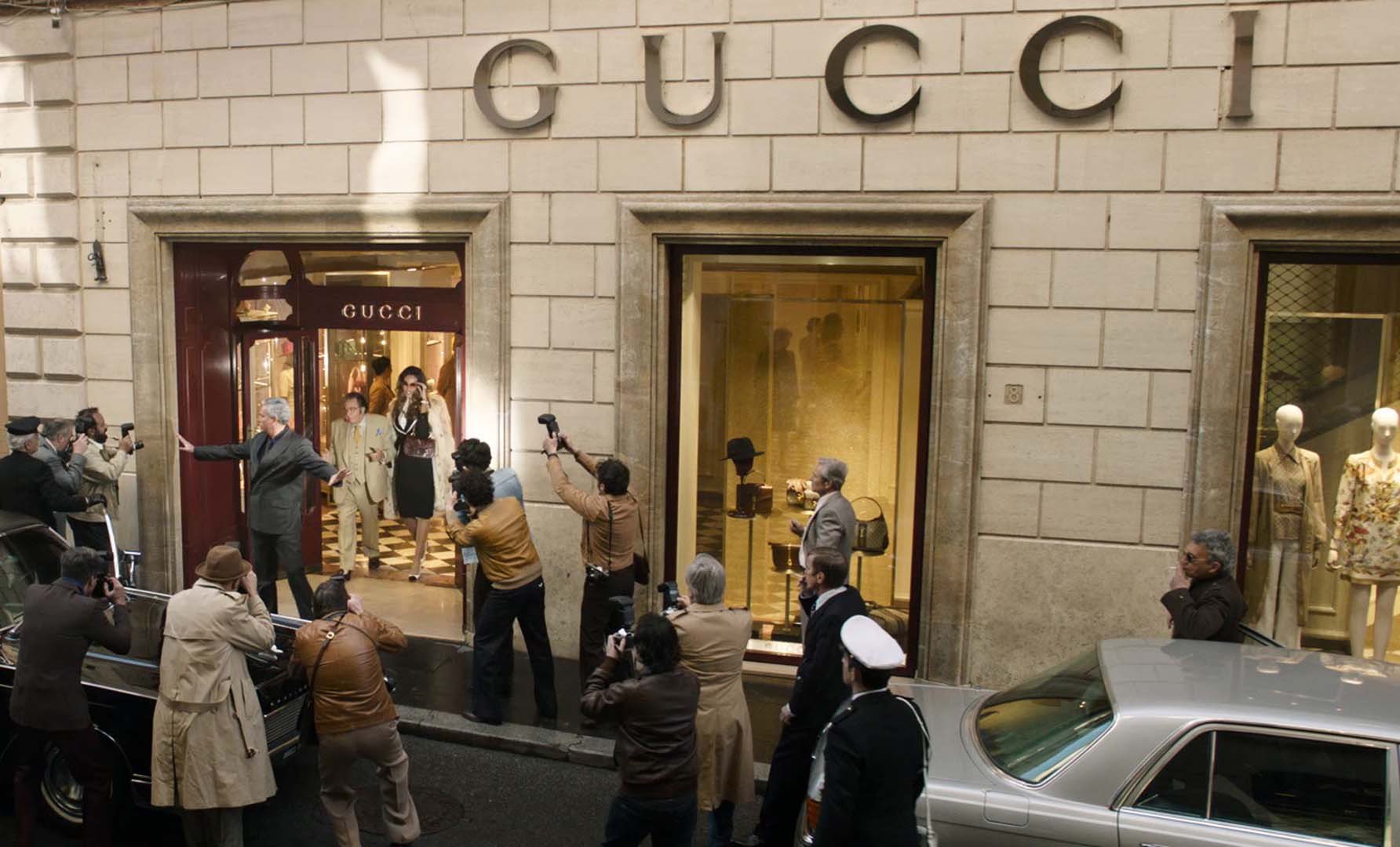 Morgen Slagter blod gucci on Twitter: "Spotted in a scene from the second official trailer for  the forthcoming @HouseOfGucciMov is the Gucci flagship boutique in Rome on  Via Condotti. #HouseOfGucci https://t.co/EjqbWFdiES" / Twitter