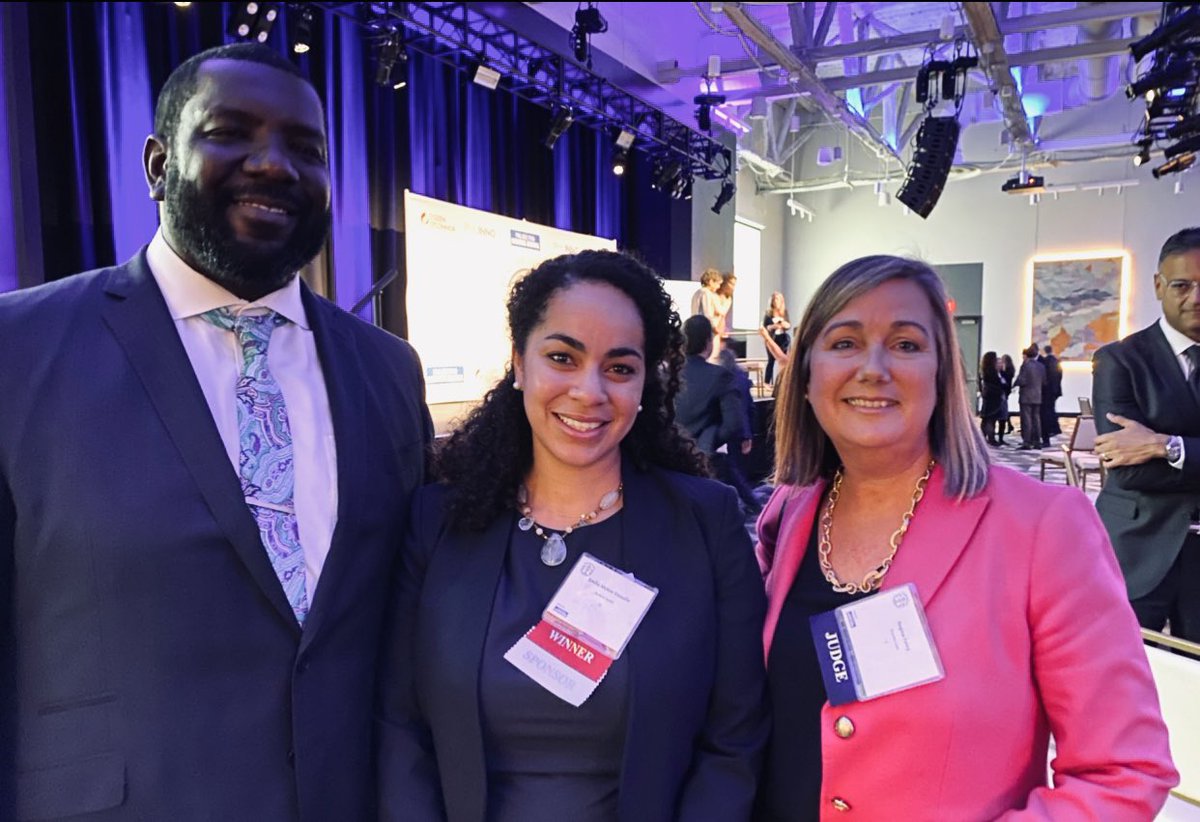 Honored to present with <a href="/kevmincey/">K. Mincey</a> the <a href="/PHLBizJournal/">Philadelphia Business Journal</a> Inaugural Amber Racine Award to Emilia McKee Vassallo <a href="/BallardSpahrLLP/">Ballard Spahr LLP</a> <a href="/JBlumenthalPBJ/">Jeff Blumenthal</a> <a href="/RaynesLawn/">Raynes & Lawn</a> #PHLToplawyers