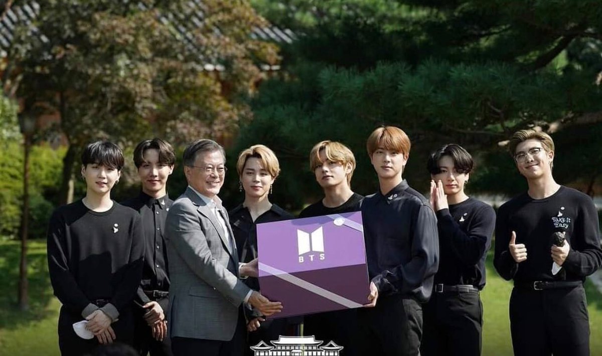 Glas0713's tweet photo. "Tus inicios serán humildes pero tú futuro será próspero." 

♡ @BTS_twt my Life ♡ https://t.co/aFBJ48nBzA