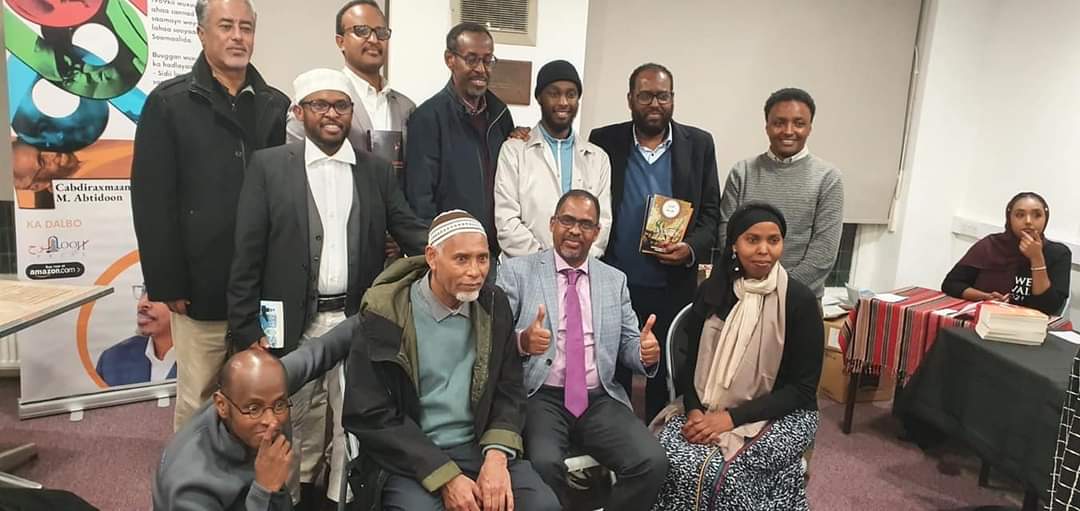 MohamoudIbrahi1's tweet photo. Waa maanta iyo bandhiggii buugaagta London. Buuggayga "CALAF IYO CUGASHO" ayaa ka mid ahaa buugaagtii halkaa lagu soo bandhigay. @BoWarsame @LKulmiye @AmbAmerico @faisalroble19 @MohamoudGaildon @Gobannimo @AMAbtidon @SomaliWeekFest https://t.co/amqOuPIcQX