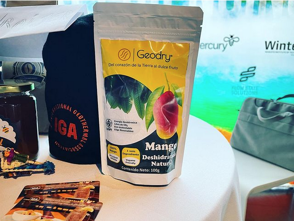 GrupoIIDEA's tweet photo. Agradecemos a #WGC2020 y a @thinkgeoenergy por la promoción.
"Del corazón de la Tierra al Dulce Fruto" 🌎🥭
Geodry
#geotermia #usosdirectos #DGA #Nayarit #geothermalenergy #dehydratedfood #AlimentacionSaludable https://t.co/0SZQzuyYzz