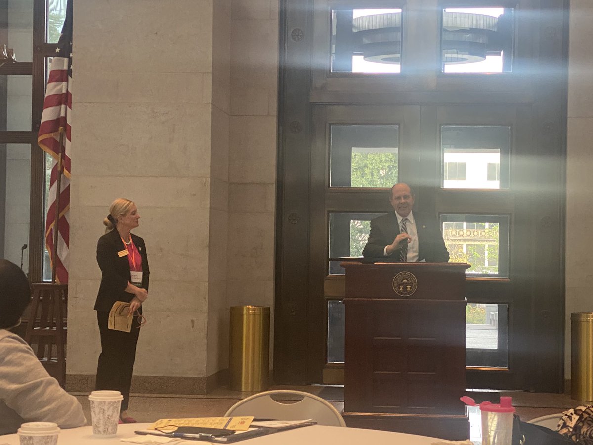 Shann_Teague's tweet photo. Today is National Lights on Afterschool Day!   Ohio’s afterschool and expanded learning programs hosted events across the state supporting afterschool and speaking with community leaders and law/policy makers about the importance of serving the underserved.  Awesome day❤️ https://t.co/ECimN2iYIF
