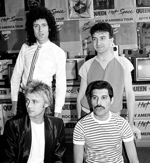 crockpics's tweet photo. Queen, 1982. https://t.co/toucoPzfhY