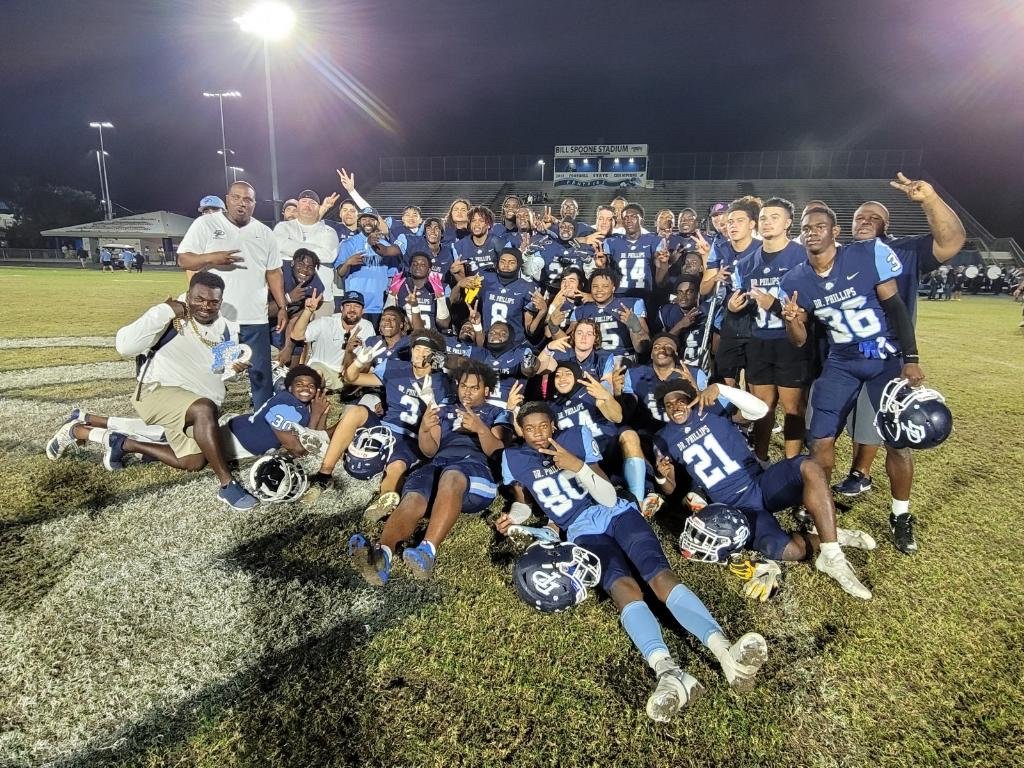 dphsfootball's tweet photo. DP Seniors conclude the regular season with a 62-10 victory over Windermere. #stc #2sup @coachwellsdp @coachsmith100 @pantherzone https://t.co/EbuNoDjBEn