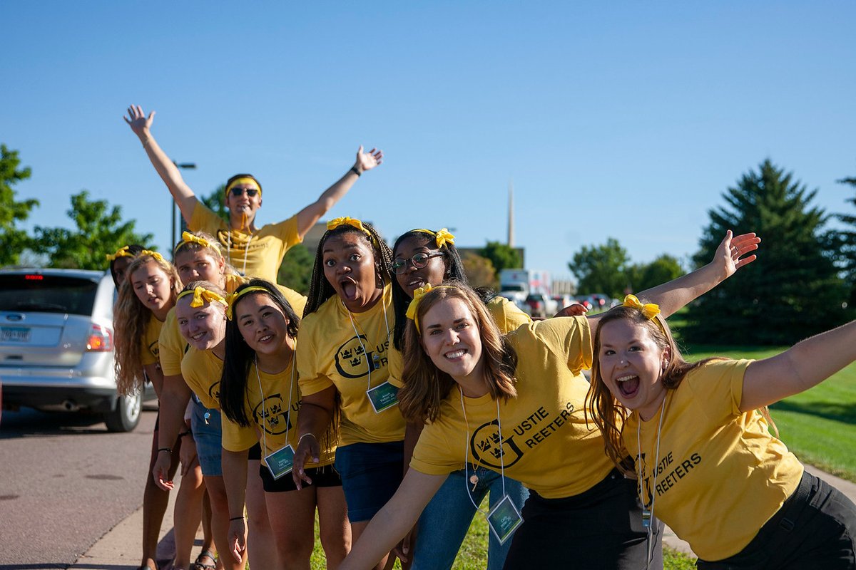 We have 50 more minutes to smash the FINAL CHALLENGE of Give to Gustavus Day!! We need 90 more donors to contribute!! Donate now: gustavus.edu/giving/givetog…